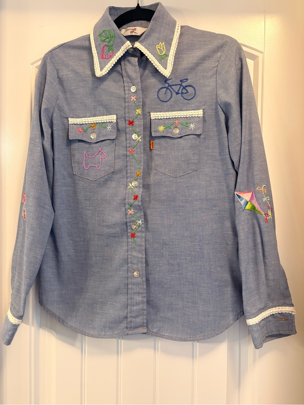 RARE Vintage 1970’s Levi's Orange Tab Hand-Embroidered Chambray Shirt